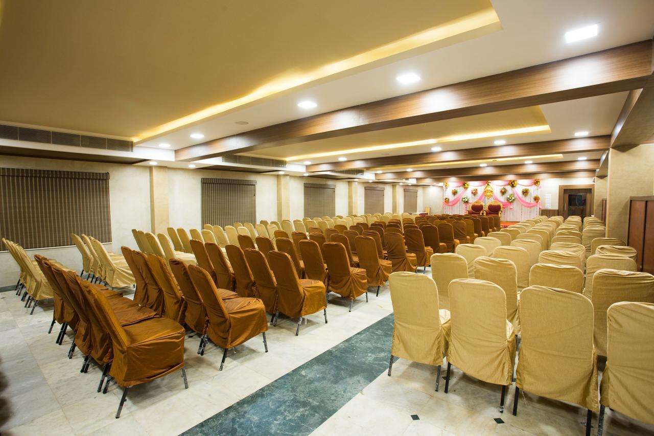 Oyo 14933 Rpr Residency Hotel Chennai Exterior foto